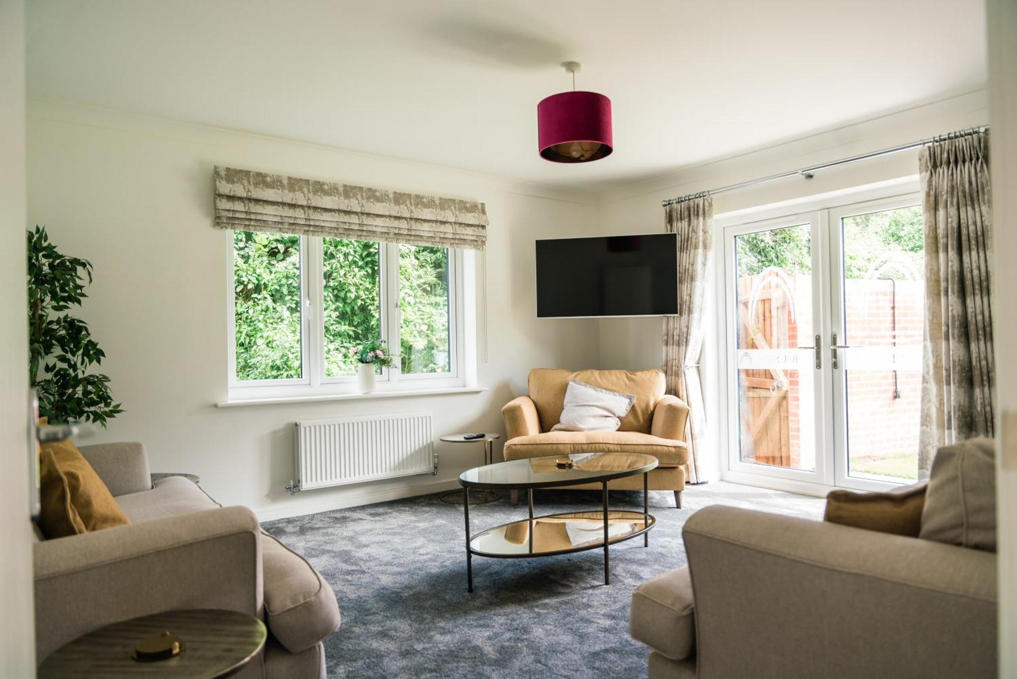 Гостевой дом Pencoed House Estate Кардифф Экстерьер фото